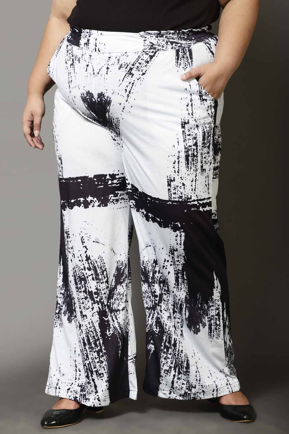 Comfortable Plus Size Black Abstract Print Coord Set