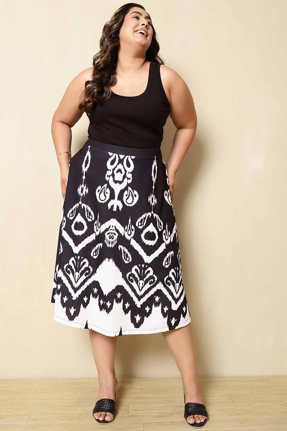 Plus Size Black White Printed Midi Skirt