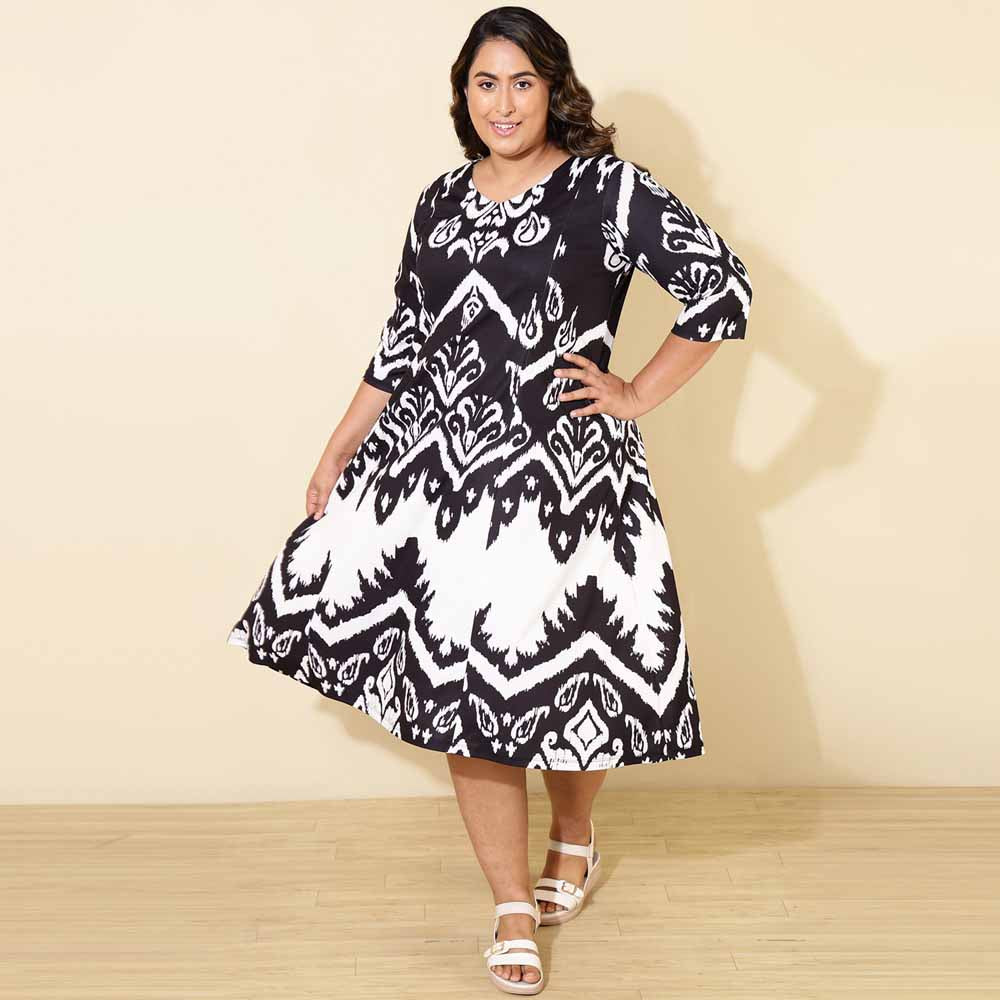 Plus Size Black White Print A line Dress