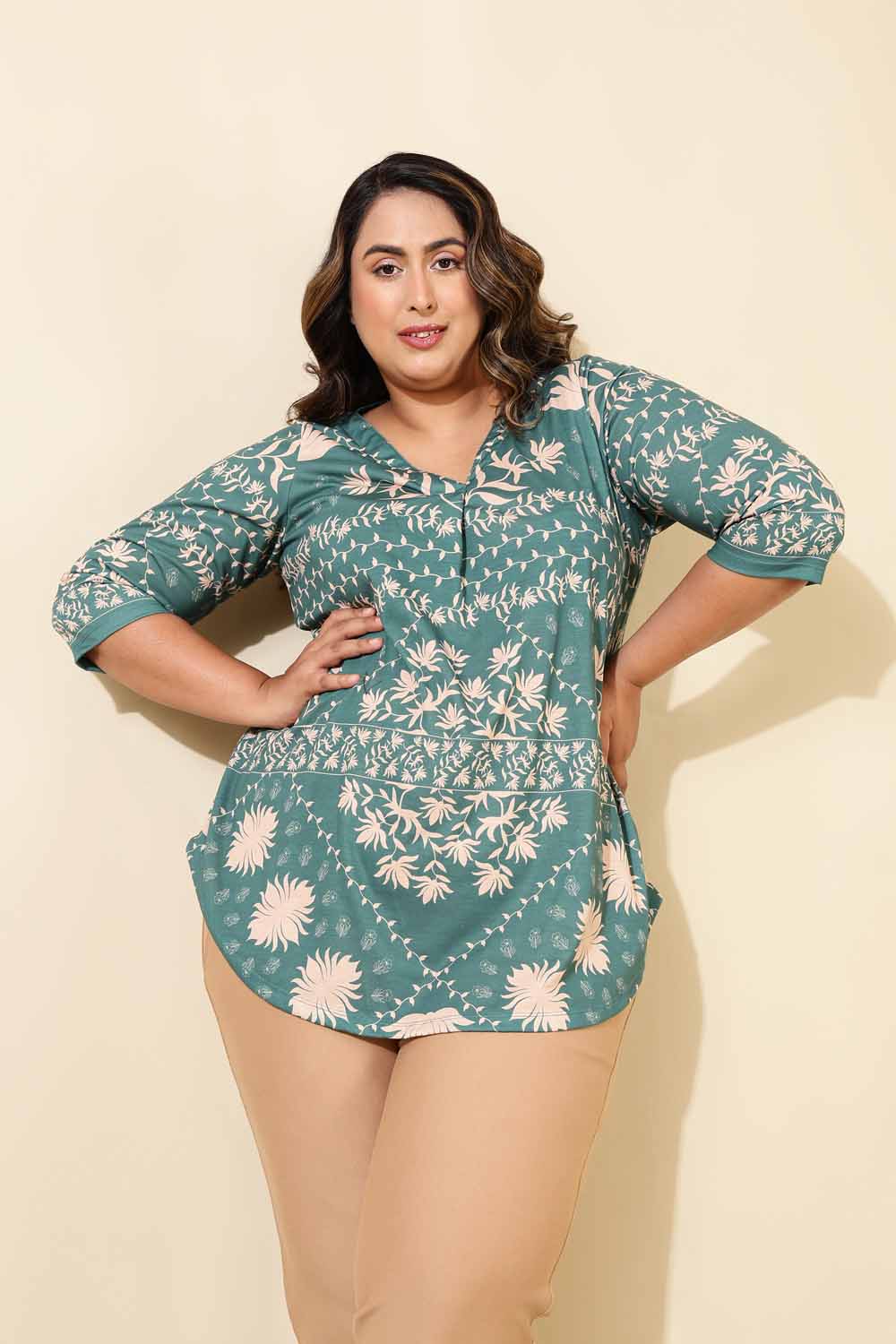 Plus Size Green Beige Ethnic Print Centre Pleat