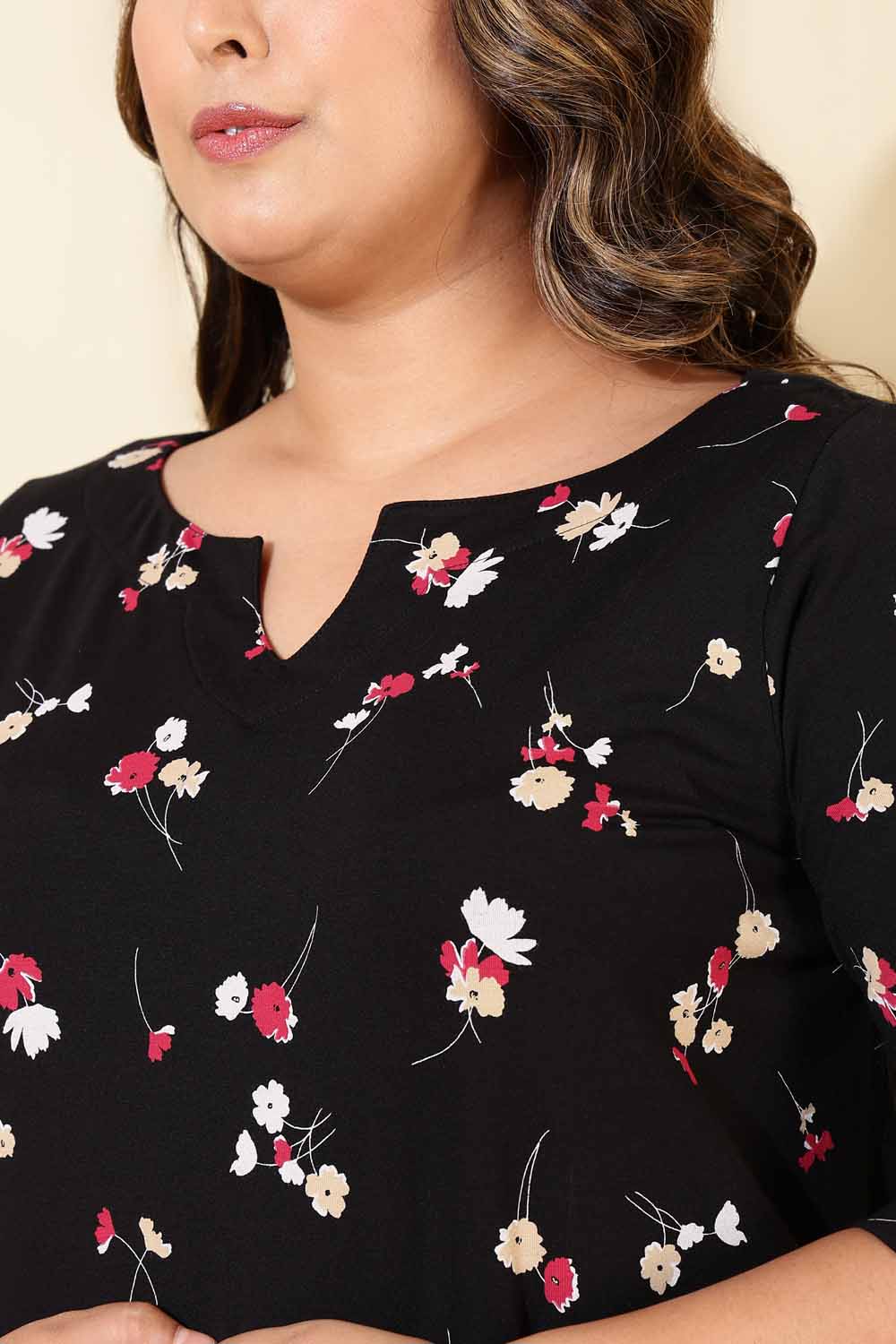 Comfortable Plus Size Black Red Floral Tunic