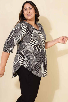 Plus Size Black White Geometric Print Centre Pleat Top