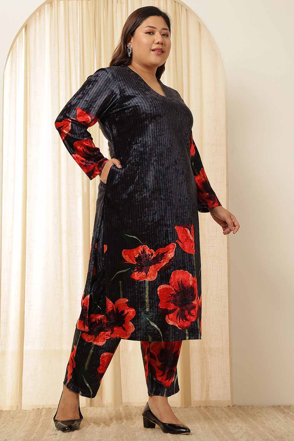 Plus Size Black Floral Borders Velvet Coord Set for Women