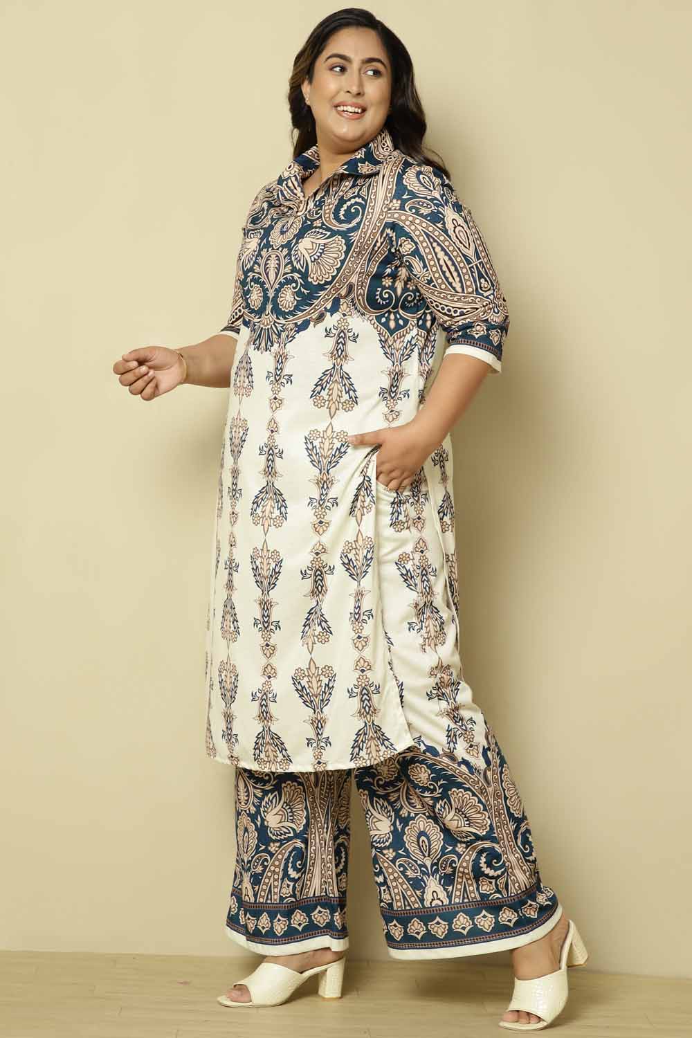 Plus Size Blue White Ethnic Print Coord Set for Women