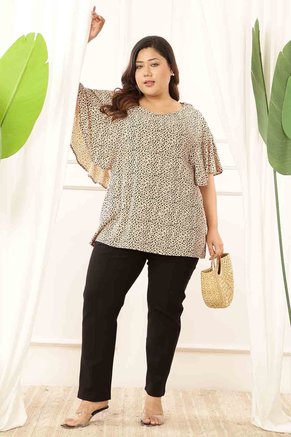 Plus Size Flare Sleeve Leopard Print Top