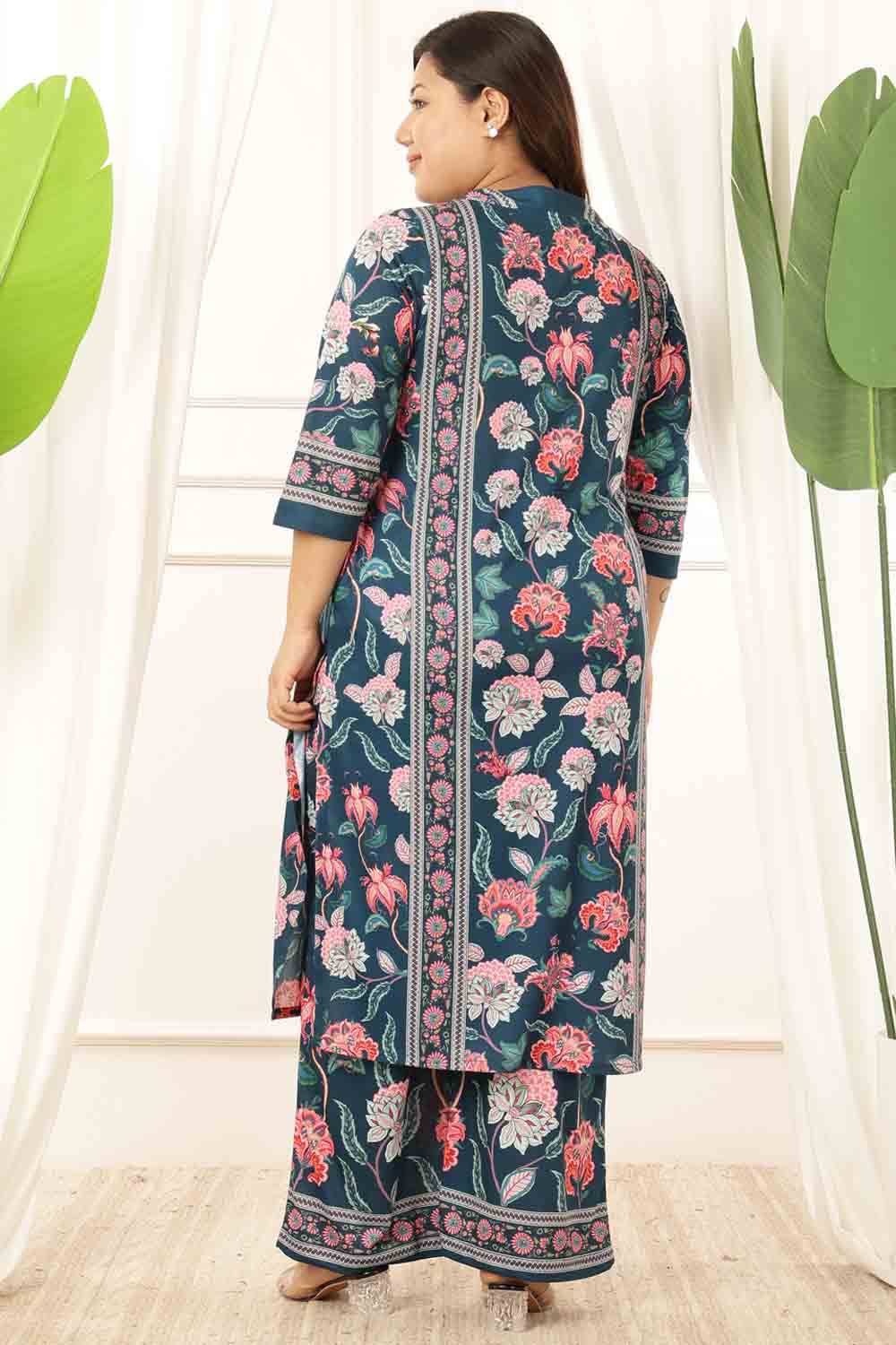 Comfortable Plus Size Green Floral V Neck Kurta Coord Set