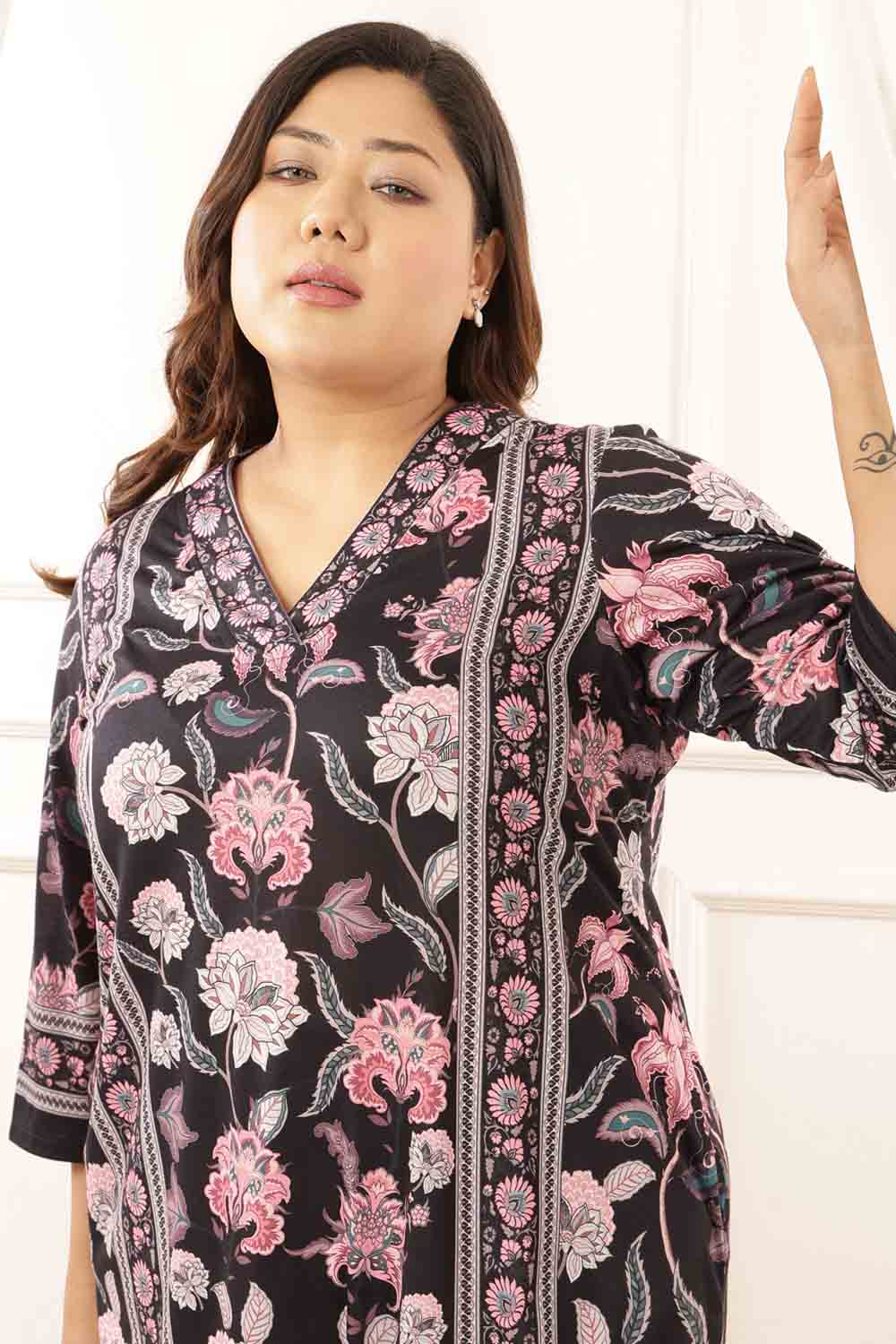 Plus Size Black Floral Kurta Coord Set for Women