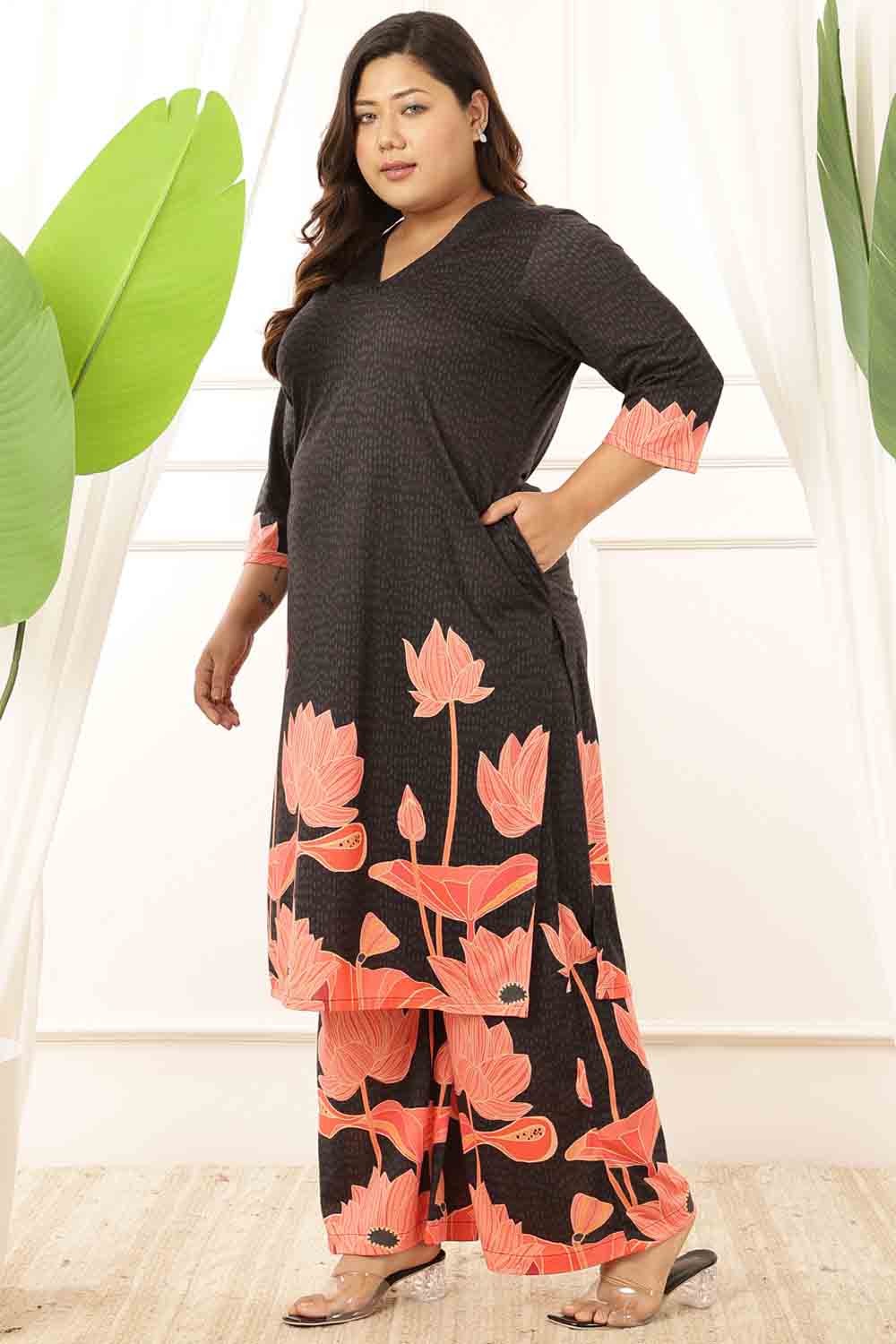 Plus Size Black Floral V Neck Kurta Coord Set for Women