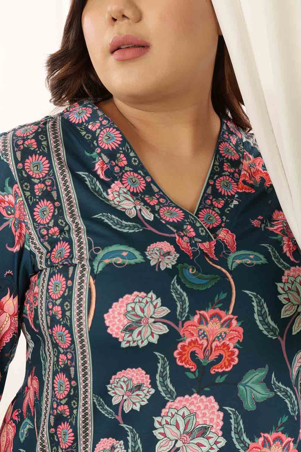 Comfortable Plus Size Green Floral V Neck Kurta