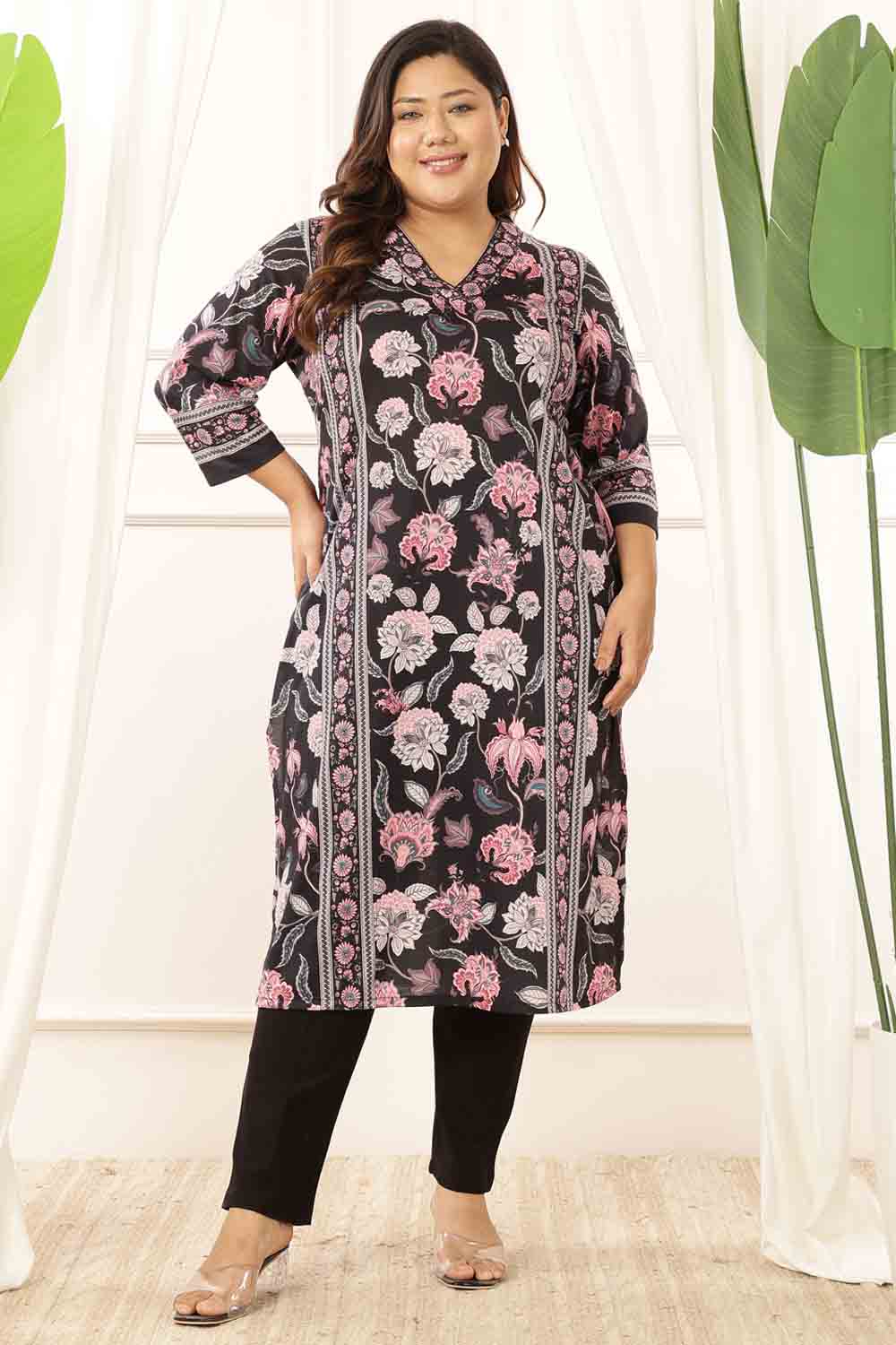 Plus Size Black Floral V Neck Kurta for Women