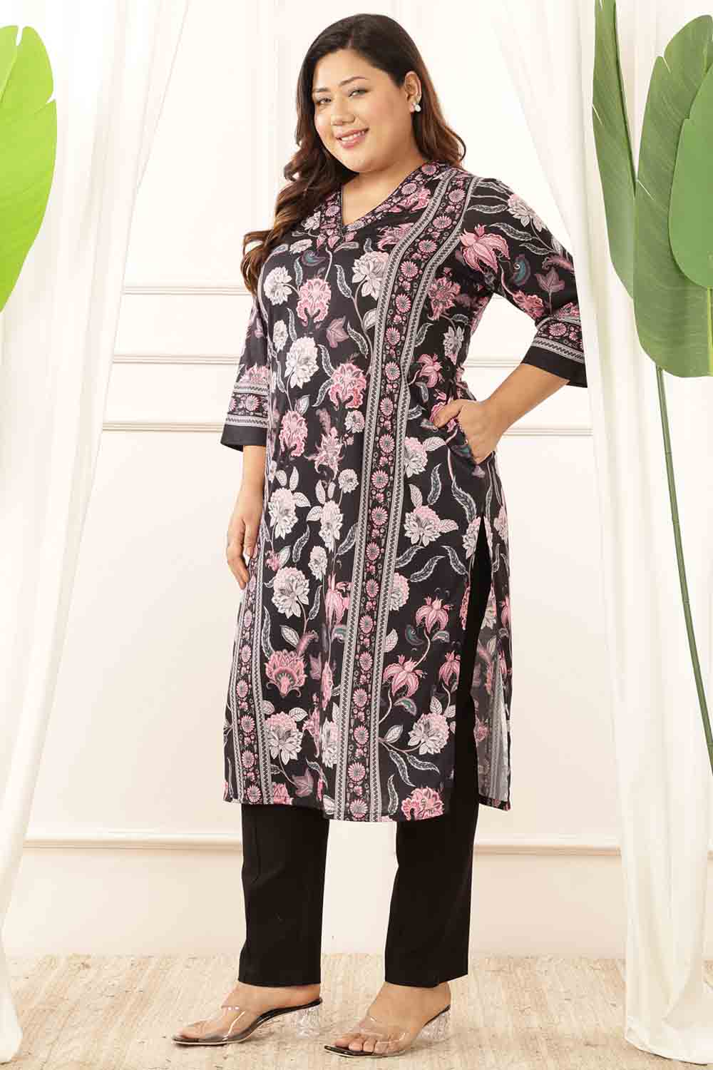 Plus Size Plus Size Black Floral V Neck Kurta