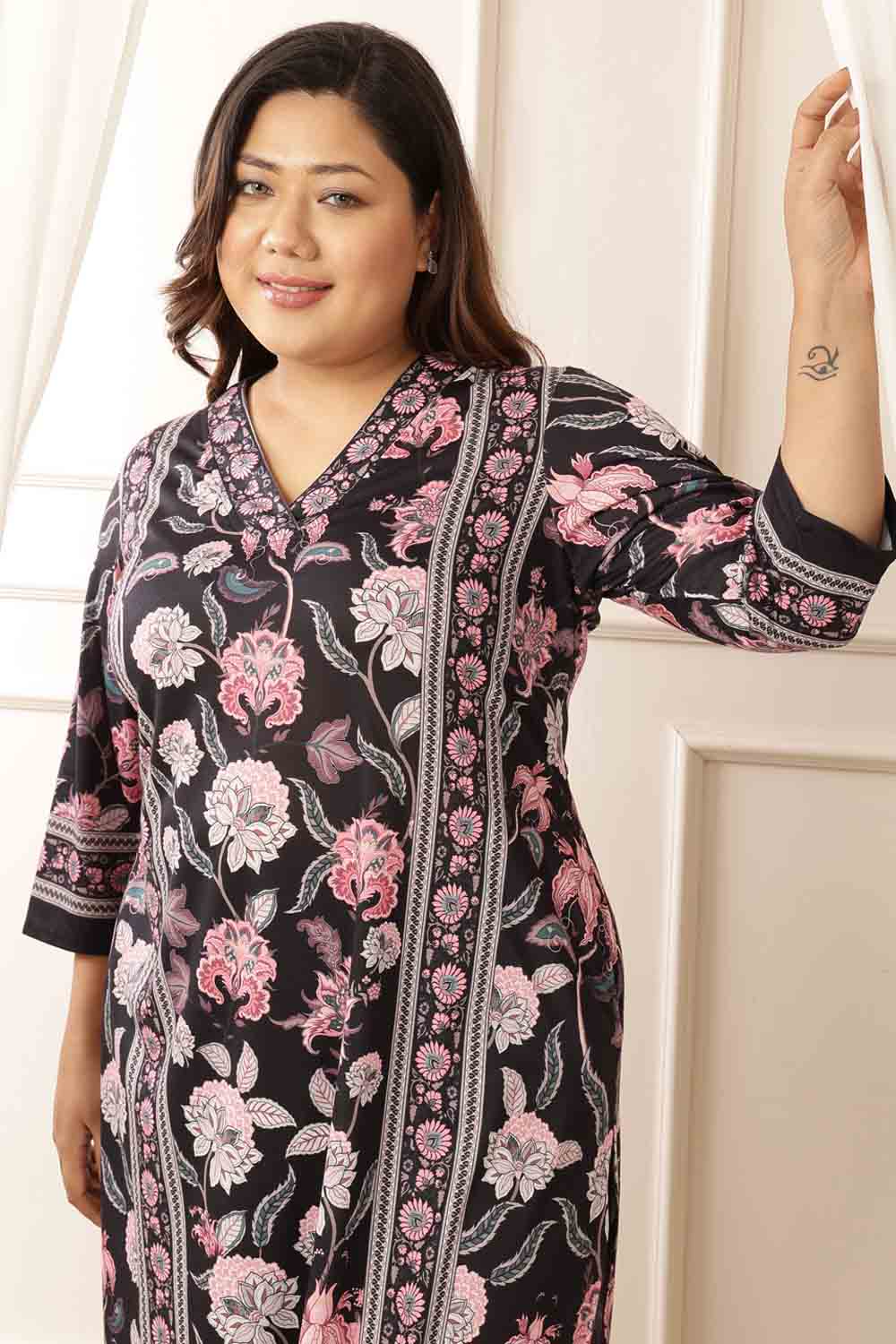 Plus Size Black Floral V Neck Kurta