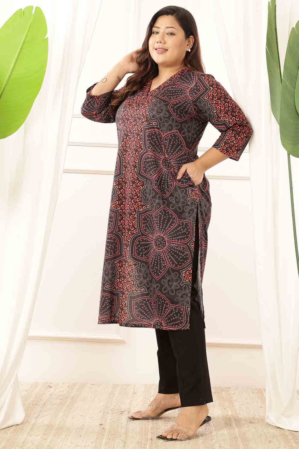 Plus Size Plus Size Maroon Floral V Neck Kurta