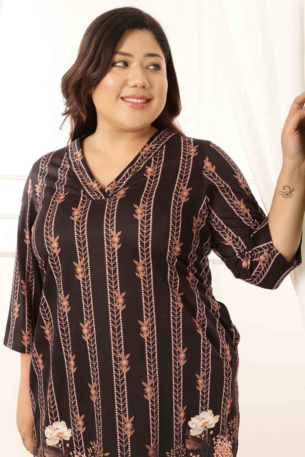 Plus Size Black Floral V Neck Kurta