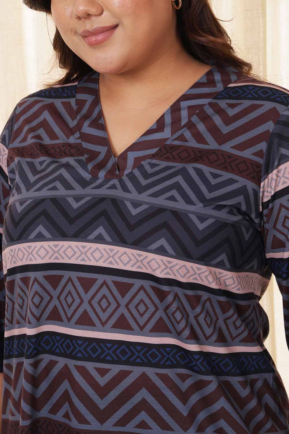 Comfortable Plus Size Dark Geometric Top