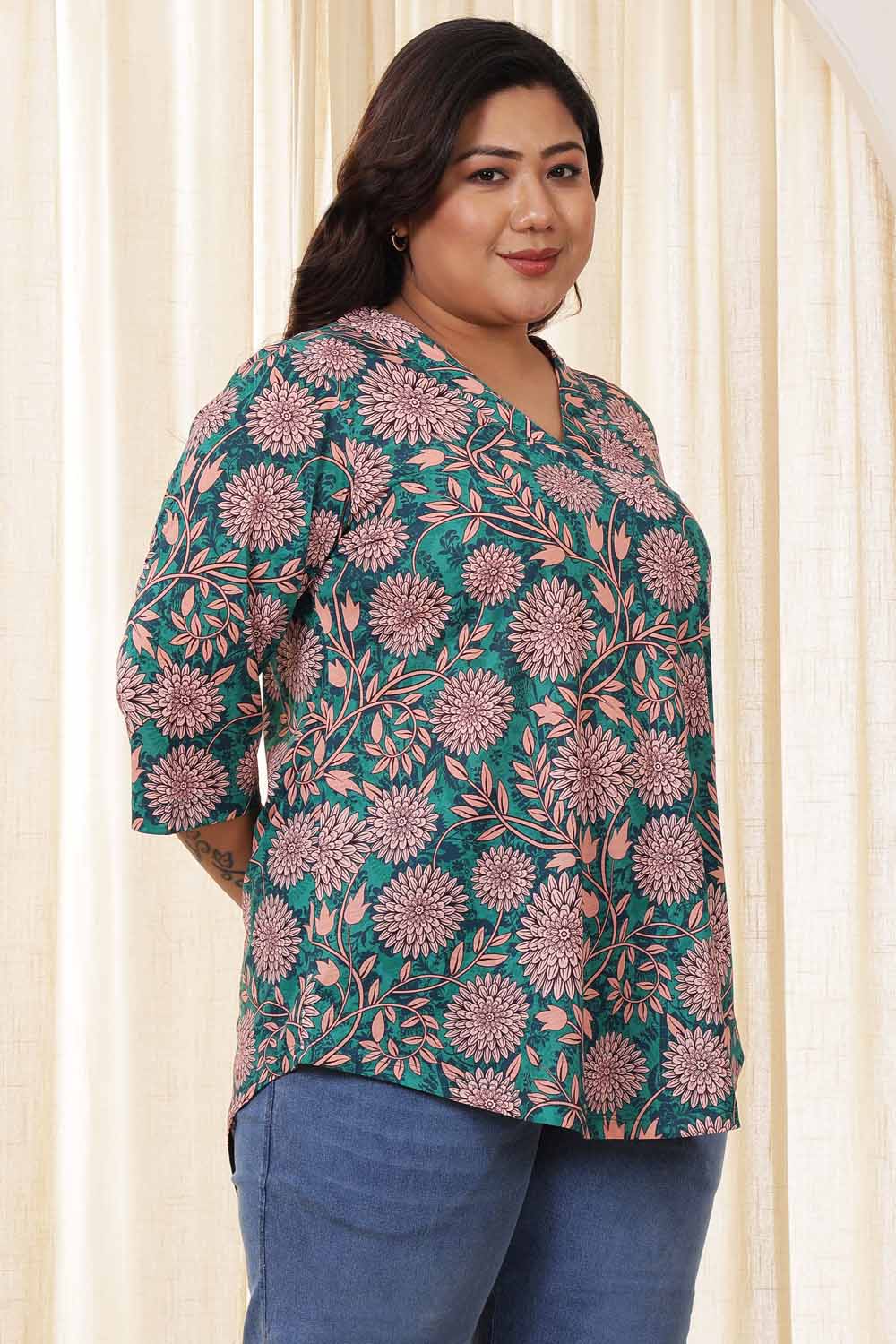 Comfortable Plus Size Green Floral Top