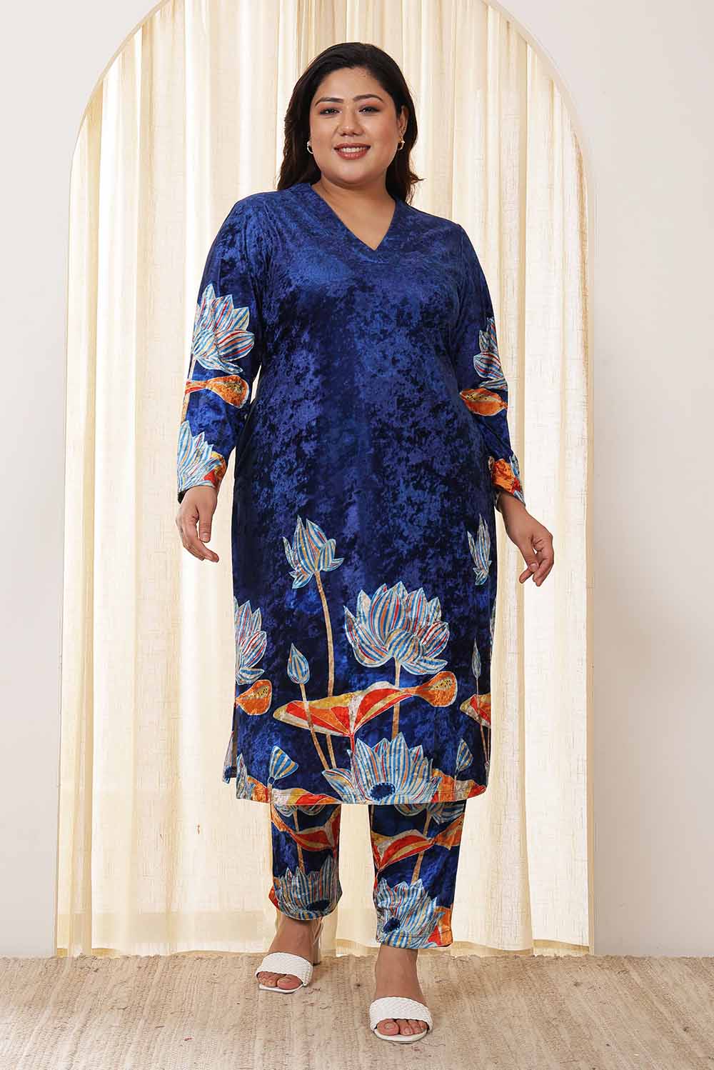 Plus Size Plus Size Blue Floral Velvet Coord Set