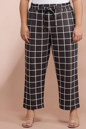 Black Side Striped Button Pants | Sihyeon - Everglow - Fashion Chingu