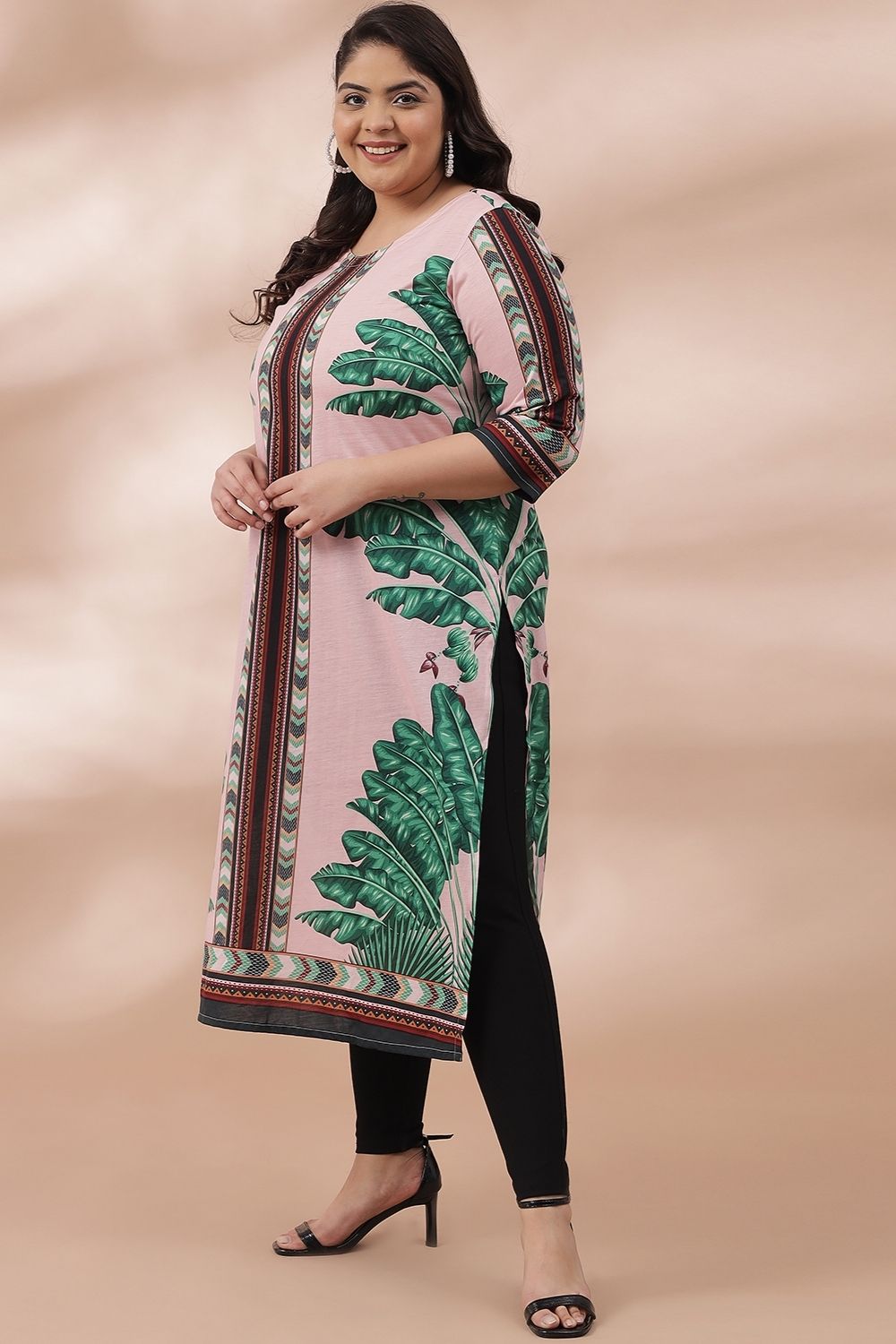 Comfortable Tropical Pink Printed Kurti