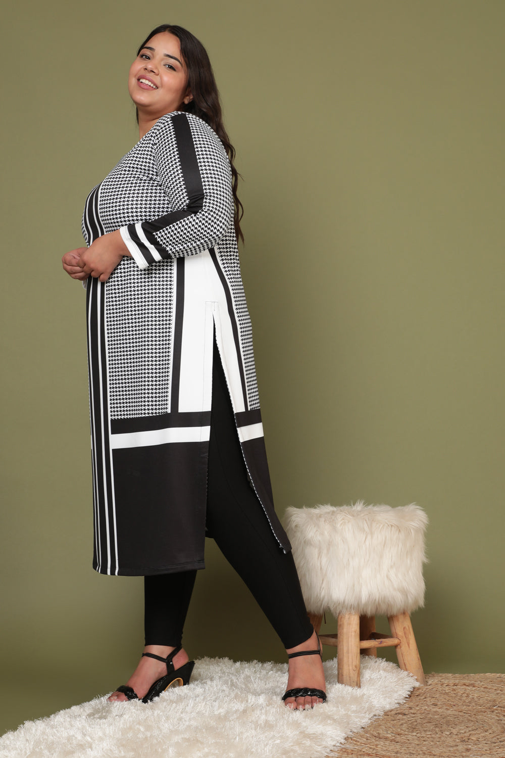 Houndstooth Pattern Play Art Woolen Winter Kurti for Women