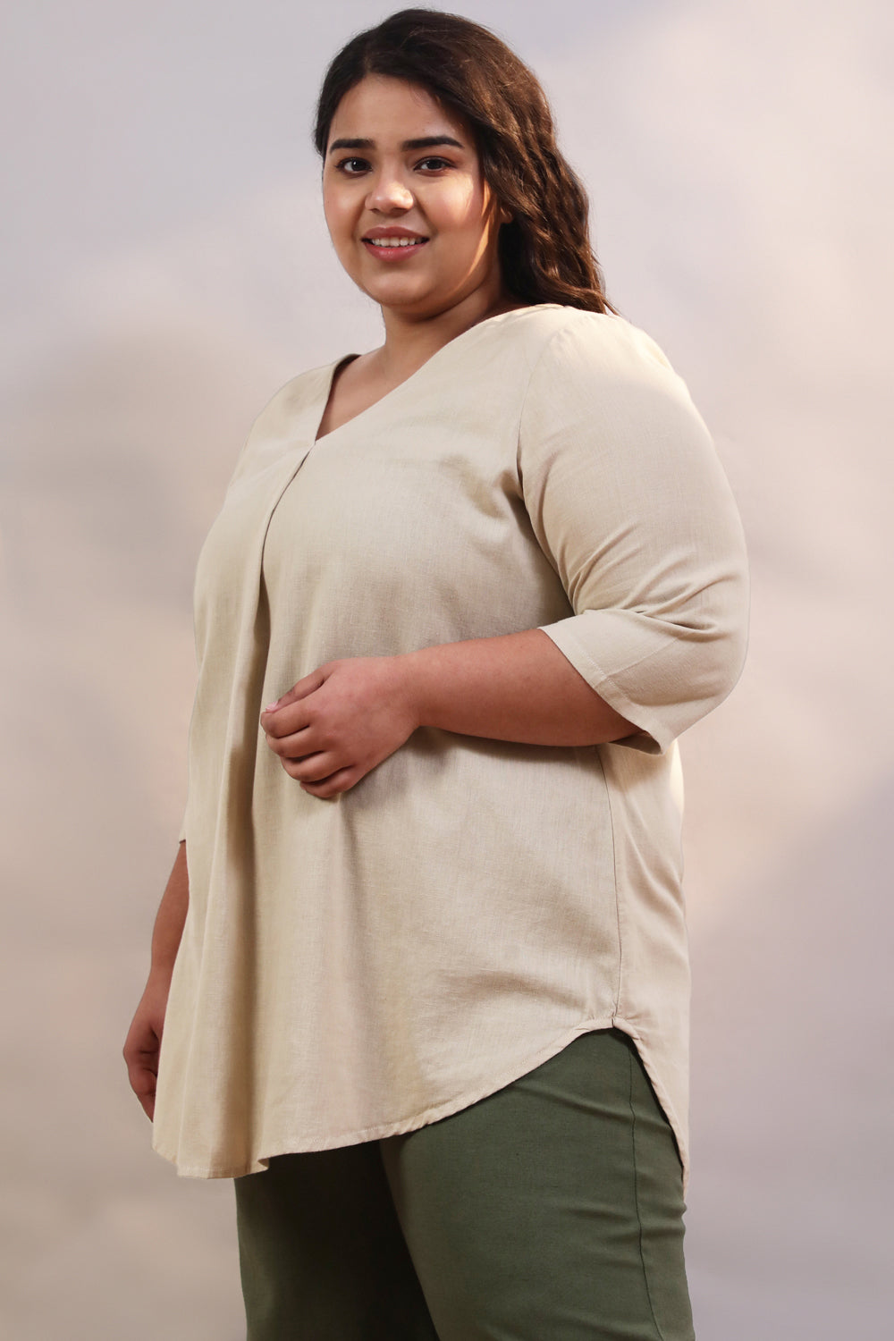 Plus Size Cream Cotton Linen Centre Pleat Top Online in India