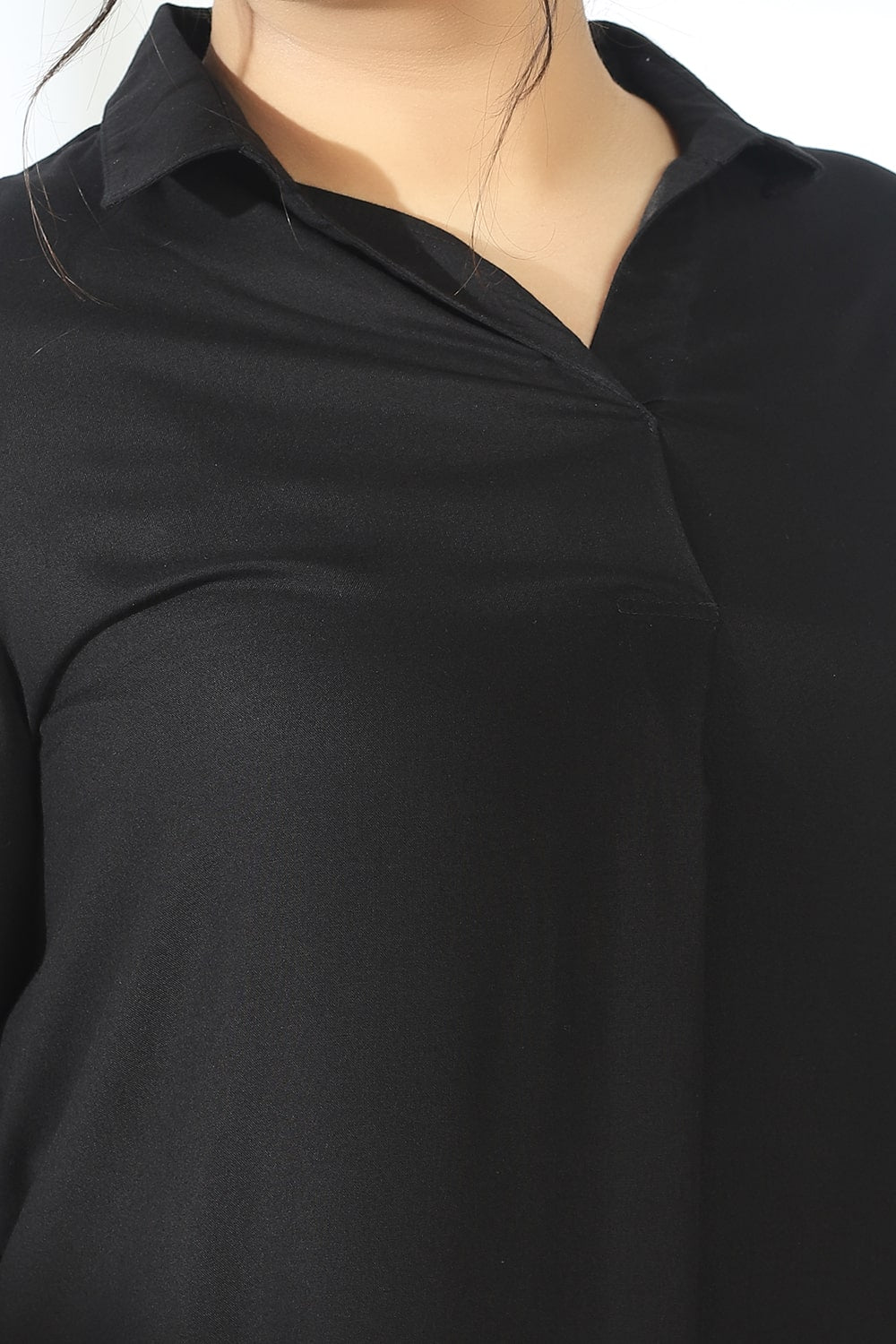 Plus Size Black Centre Pleat Collar Top