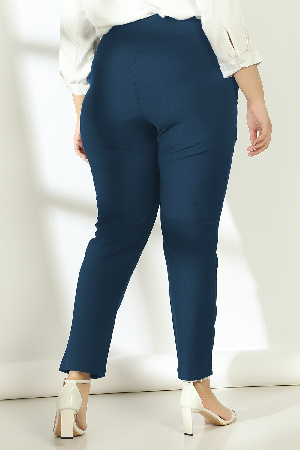 RSVP by Nykaa Fashion Electric Blue Solid High Waist Tapered Trouser Buy  RSVP by Nykaa Fashion Electric Blue Solid High Waist Tapered Trouser Online  at Best Price in India  Nykaa